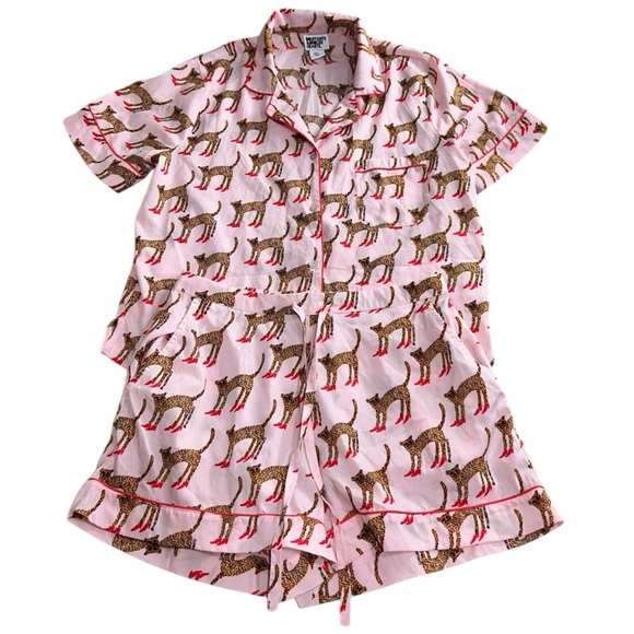 Bouffants & Broken Hearts Pink Cheetah in Heels Shorts Pajama Set Sz Medium Pjs - Picture 5 of 8